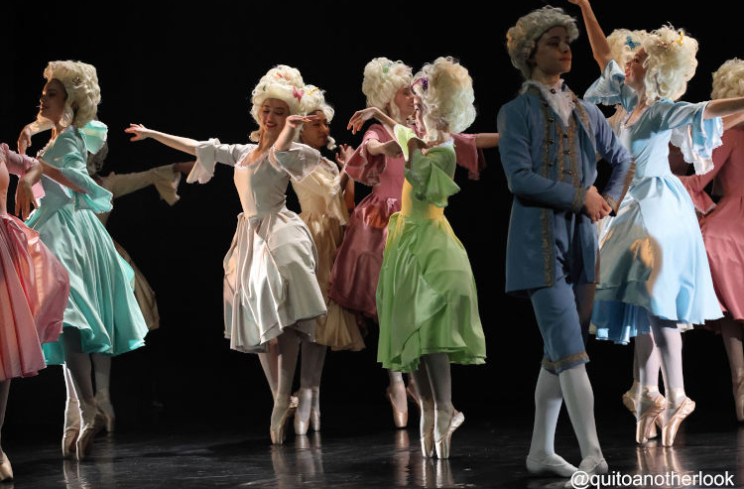 Alunos de dança em palco