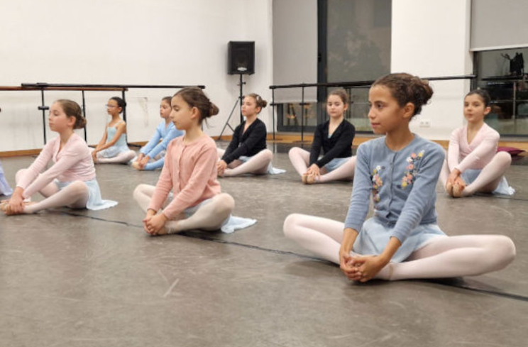 Grupo de crianças no estúdio